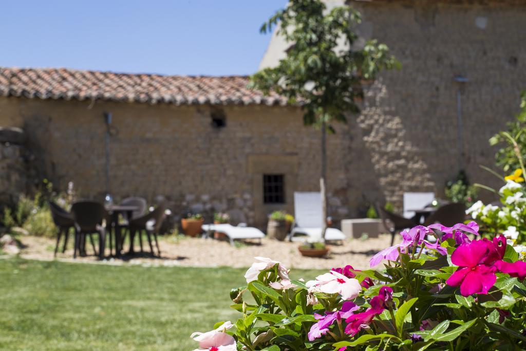 Posada Real Del Buen Camino Villanueva de Campean 外观 照片
