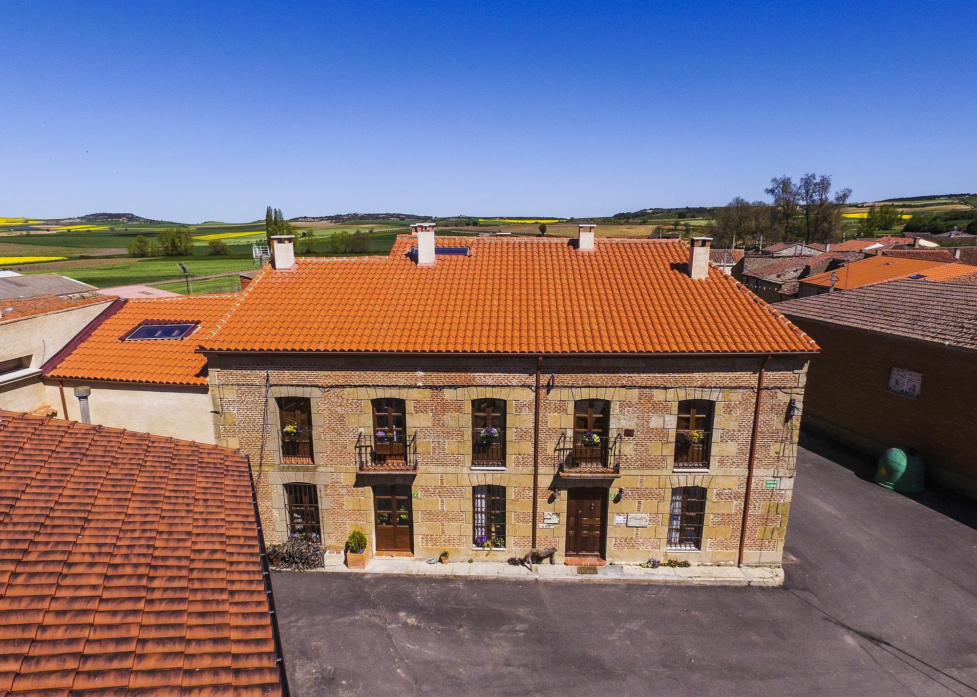 Posada Real Del Buen Camino Villanueva de Campean 外观 照片